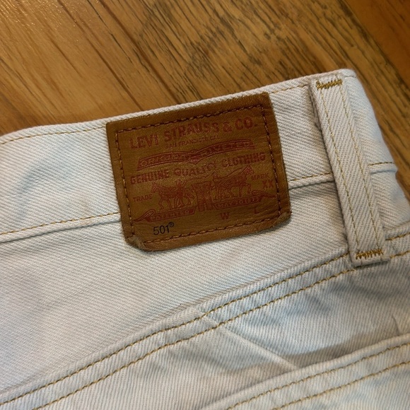 Levi 501 Cropped High Waisted Cutout Jean 28” - Picture 4 of 12